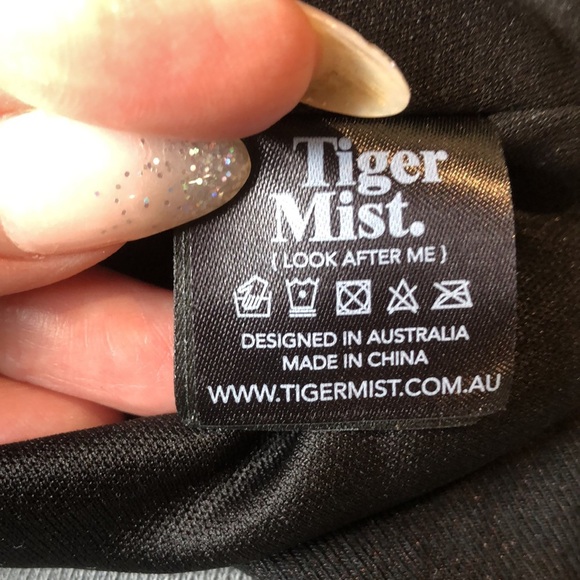 Tiger Mist black crop top long sleeve slight flare sexy festival top lined S - Picture 7 of 9